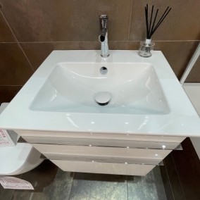 Ex-Display - Villeroy & Boch Venticello 600mm 2 Draw Wall Vanity Unit