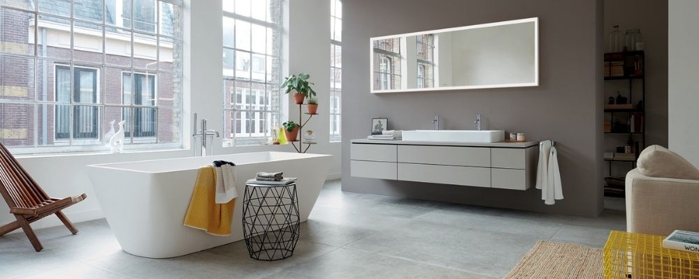 Duravit freestanding bath with freestanding bath filler