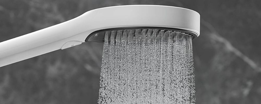 Hansgrohe white handshower with powder rain